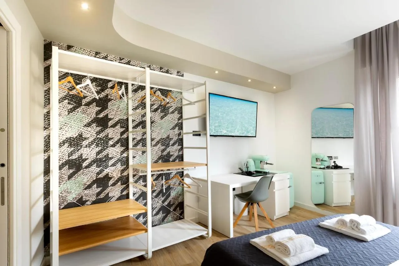 Eleonore Elegant Rooms Cagliari Italy