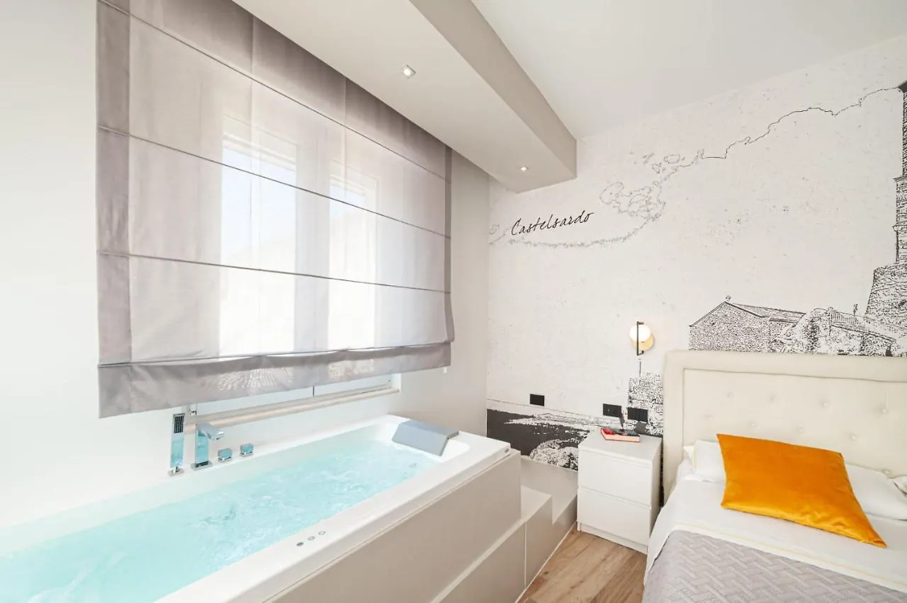Eleonore Elegant Rooms Cagliari Itálie