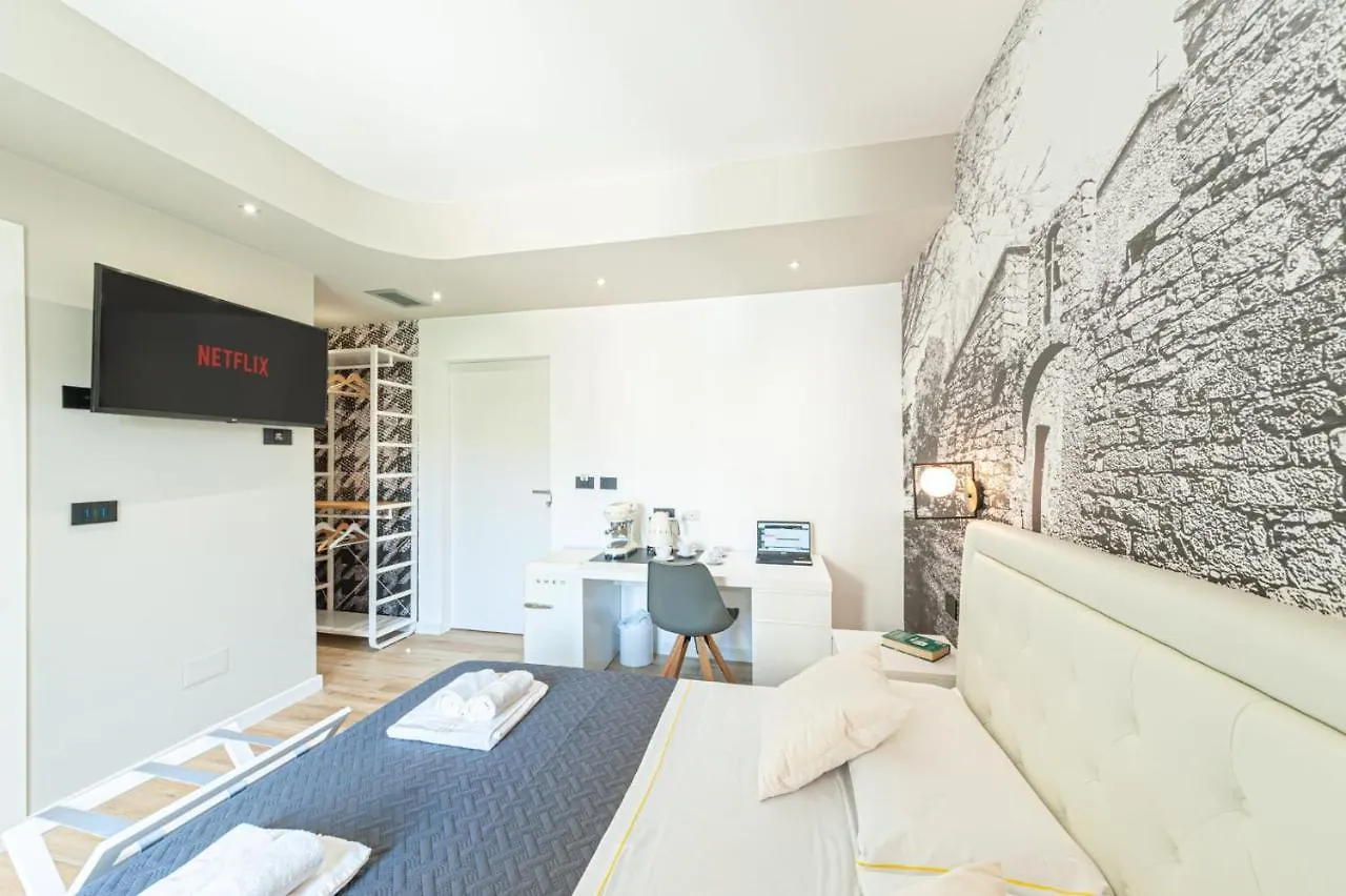 ELEONORE ELEGANT APARTMENT Suite Castelsardo Cagliari 0*,